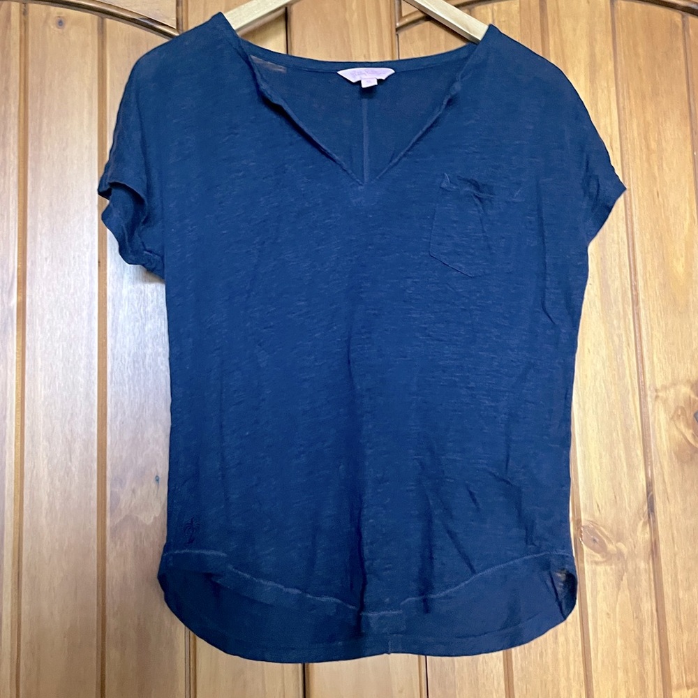 🌼3/$25 Lilly Pulitzer Blue Lenin Top